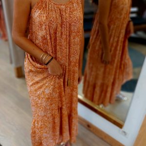 ROBE LONGUE POMPONS