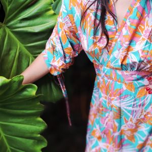 ROBE COURTE MANCHES AMPLES